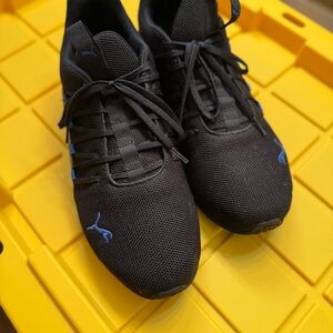 Puma Black and Blue Athletic Sneakers with Sleek Design